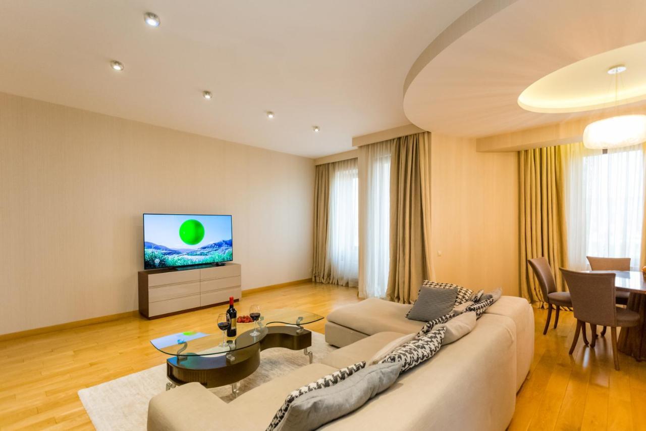 Central Cosy 5Bd-5Bath Apartment Tbilisi Exterior photo