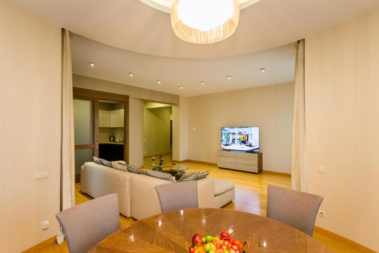 Central Cosy 5Bd-5Bath Apartment Tbilisi Exterior photo