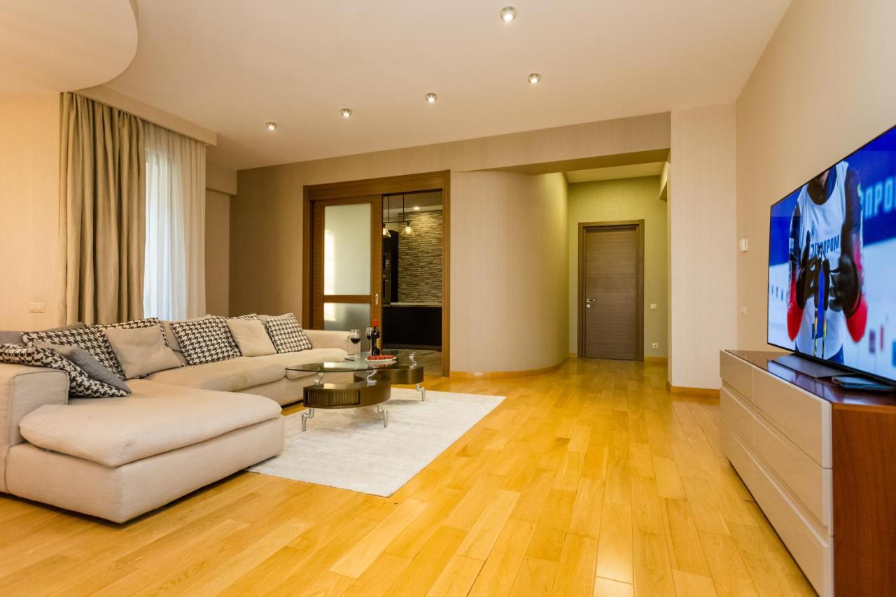 Central Cosy 5Bd-5Bath Apartment Tbilisi Exterior photo
