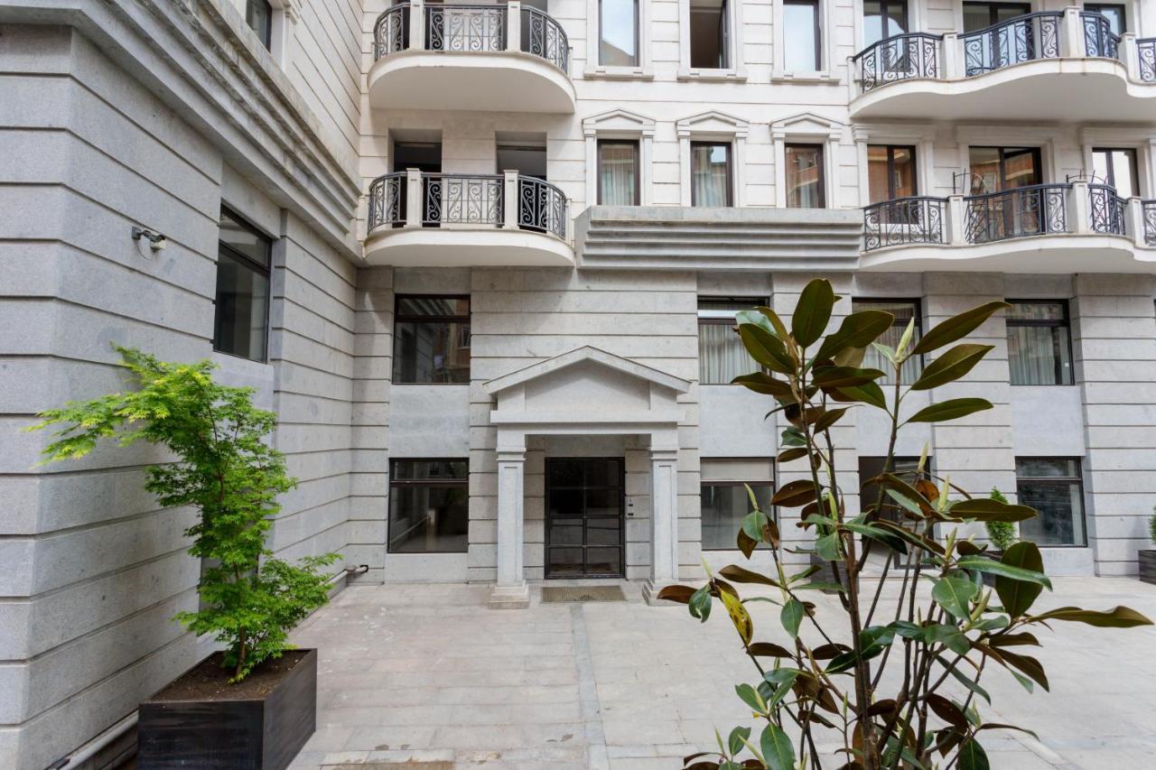 Central Cosy 5Bd-5Bath Apartment Tbilisi Exterior photo